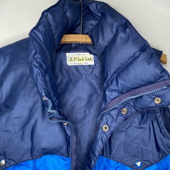 VTG Puffer Vest - Picture 4 of 9